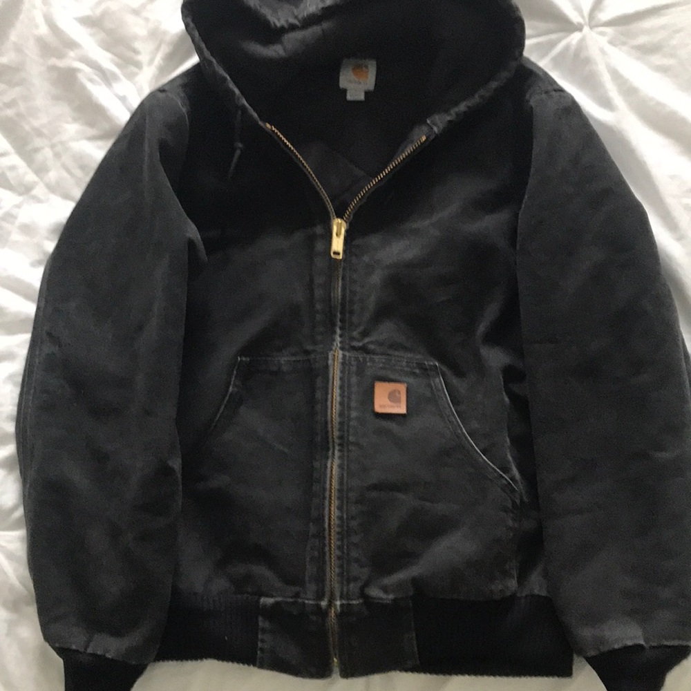 Mens small classic Carhartt.